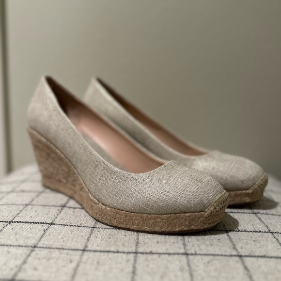 J. Crew Seville Wedge Espadrille Metallic Gold Round Toe Slip On Pump Size 9.5 - Picture 3 of 8
